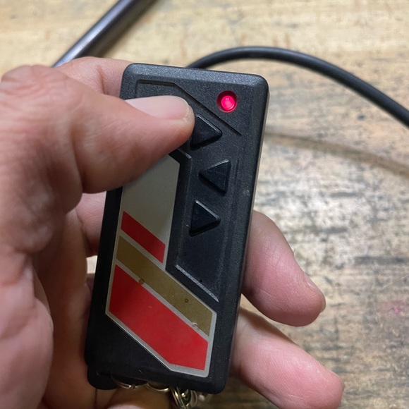 wireless remote control for party fog machines
Receiver and transmitter, - Picture 2 of 5